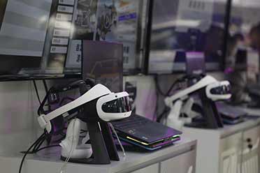 互联网游戏服 游走于灰色地带的游戏世界